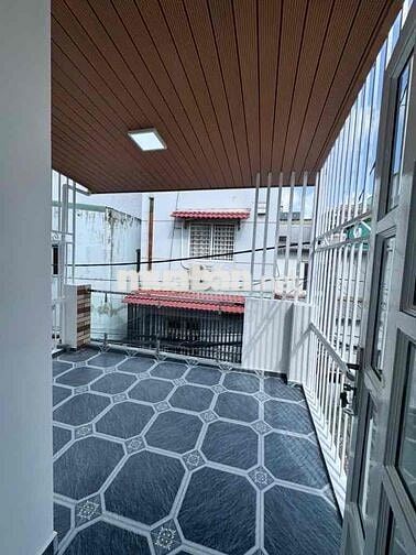 Bán nhà HXH Tân phú 4x15. 2 tầng 3pn 2tolet  Nguyễn  Ngọc Nhật sổ đẹo