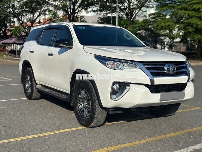 Toyota Fortuner 2.4AT 2019 diesel trắng camay