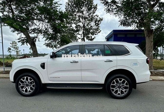 Cần bán FORD EVEREST TITANIUM 2CẦU 2023