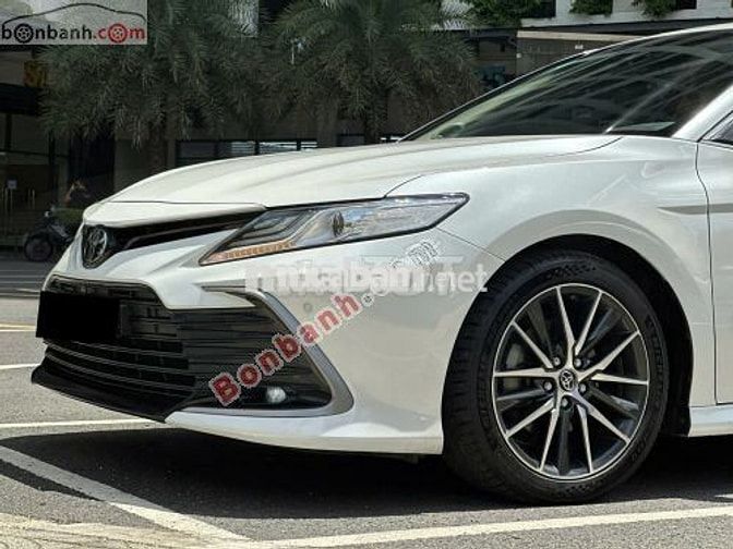 Toyota Camry 2.0Q 2022