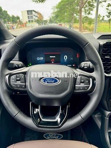 Cần bán FORD EVEREST TITANIUM 2CẦU 2023