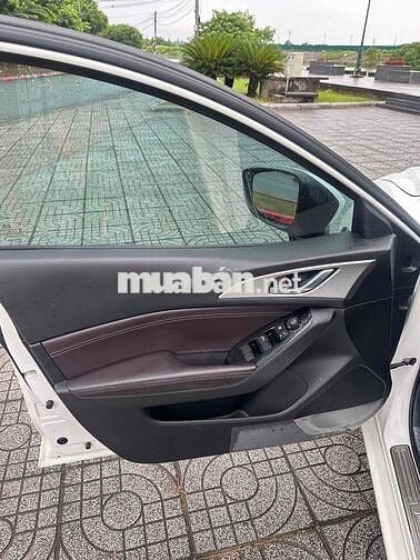 Mazda 3 2017 1.5 AT Sedan - 85000 km