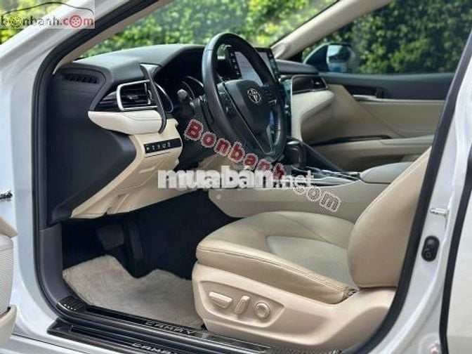 Toyota Camry 2.0Q 2022