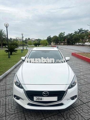 Mazda 3 2017 1.5 AT Sedan - 85000 km