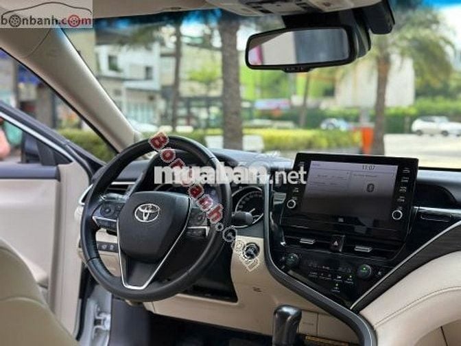 Toyota Camry 2.0Q 2022