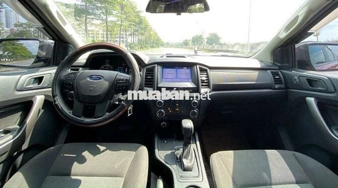 Ford Ranger XLS 2.2AT 2020 máy dầu 4x2