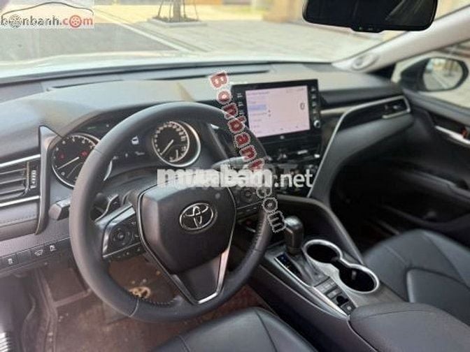 Toyota Camry 2.0Q 2022