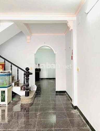 Nhà 1T1L 2PN sân rộng DT 4.5x25m hẻm xe hơi gần Phạm Văn Đồng