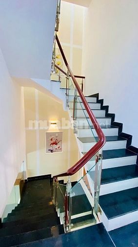 💥ANH CHÍN VỀ QUÊ BÁN NHÀ XÃ BÀ ĐIỂM ĐƯỜNG 10M THÔNG  5 x 16M 3 LẦU 