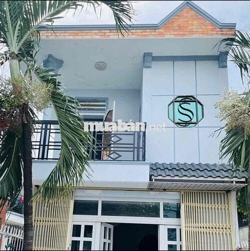 Nhà 1T1L 2PN sân rộng DT 4.5x25m hẻm xe hơi gần Phạm Văn Đồng