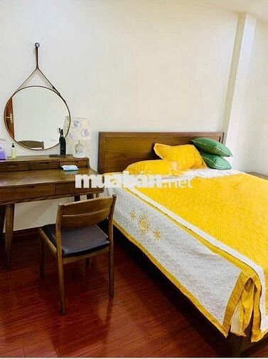 Chính chủ gửi bán nhà Võng Thị, Tây Hồ - ô tô đỗ cổng full nội thất