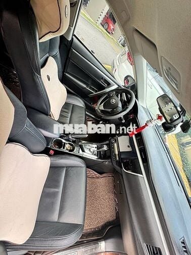 Toyota Corolla Altis 2015 2.0V - 114000 km