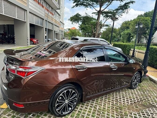 Toyota Corolla Altis 2015 2.0V - 114000 km
