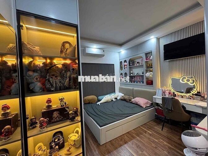 SIÊU PHẨM NHÀ PHỐ TÂN MAI ,THANG MÁY XỊN ,NỘI THẤT NHẬP KHẨU SÁT Ô TÔ
