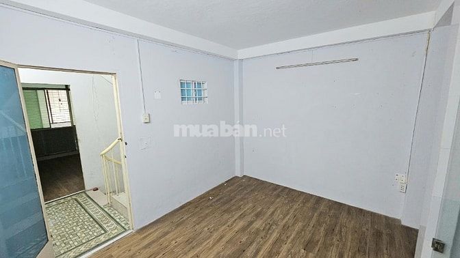 Cho thuê nhà hẻm 6m(XH) Lạc Long Quân, P.3, Q.11 giá 12tr