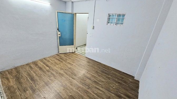 Cho thuê nhà hẻm 6m(XH) Lạc Long Quân, P.3, Q.11 giá 12tr
