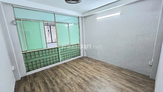 Cho thuê nhà hẻm 6m(XH) Lạc Long Quân, P.3, Q.11 giá 12tr