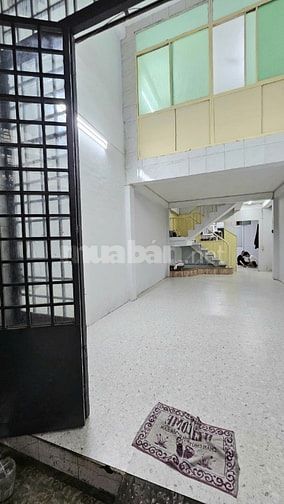 Cho thuê nhà hẻm 6m(XH) Lạc Long Quân, P.3, Q.11 giá 12tr
