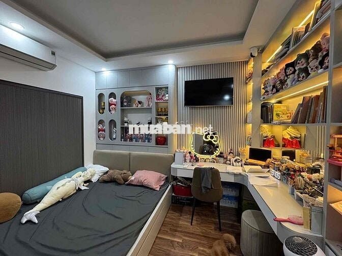 SIÊU PHẨM NHÀ PHỐ TÂN MAI ,THANG MÁY XỊN ,NỘI THẤT NHẬP KHẨU SÁT Ô TÔ