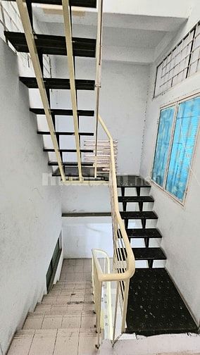 Cho thuê nhà hẻm 6m(XH) Lạc Long Quân, P.3, Q.11 giá 12tr