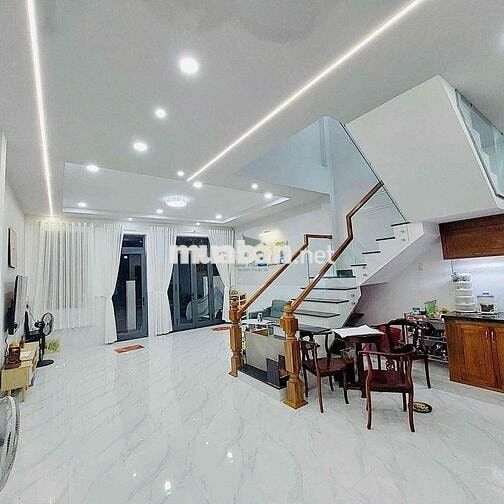 CHO THUÊ NHÀ 4 PHÒNG NGỦ FULL NỘI THẤT PHÍA BẮC NHA TRANG