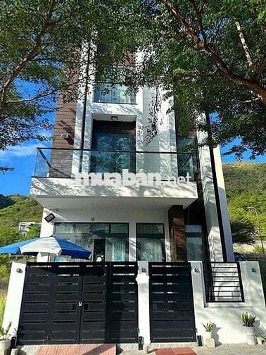 CHO THUÊ NHÀ 4 PHÒNG NGỦ FULL NỘI THẤT PHÍA BẮC NHA TRANG