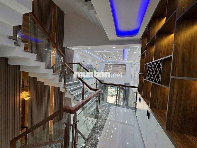 NHÀ 5 TẦNG, DT (4X17)M2, HẺM XE HƠI 6M, FULL NỘI THẤT, 7,99 TỶ CÒN TL
