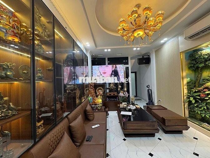 SIÊU PHẨM NHÀ PHỐ TÂN MAI ,THANG MÁY XỊN ,NỘI THẤT NHẬP KHẨU SÁT Ô TÔ