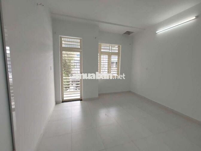 Cần bán nhà 2 tầng gần Khu Công nghiệp Cầu Tràm