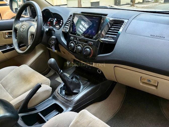 Gia đình bán xe Toyota Fortuner máy diesel SX 2016