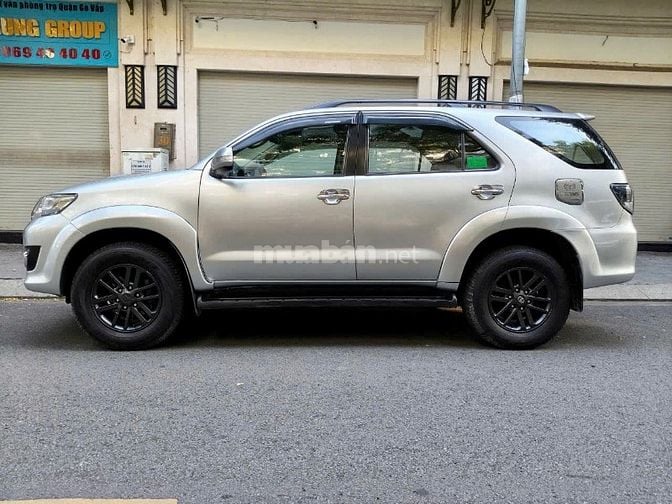 Gia đình bán xe Toyota Fortuner máy diesel SX 2016