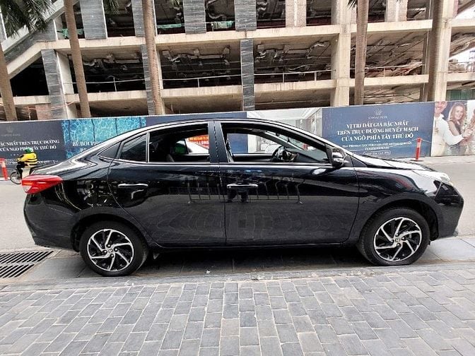 BÁN XE TOYOTA VIOS 2022 – BẢN E SỐ SÀN