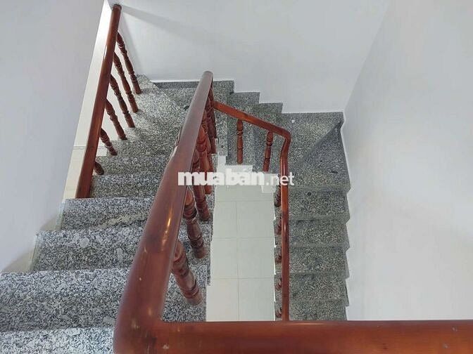 Cần bán nhà 2 tầng gần Khu Công nghiệp Cầu Tràm