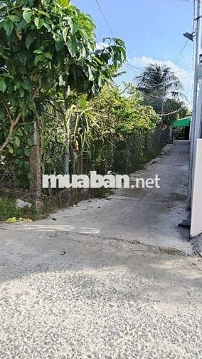 Đất và nền xây nhà cách chợ mỹ khánh 350m