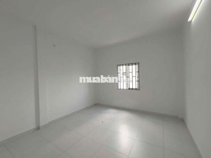 Cần bán nhà 2 tầng gần Khu Công nghiệp Cầu Tràm