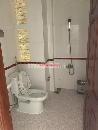 CHO THUÊ NHÀ ĐẸP – HẺM 8M THÀNH THÁI, QUẬN 10