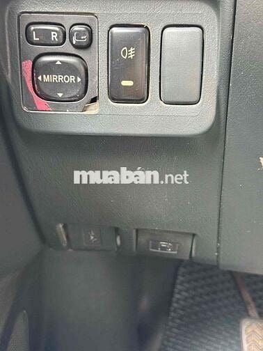 Toyota Innova 2008 J - 150000 km