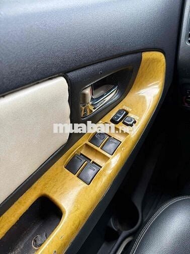 Toyota Innova 2008 J - 150000 km