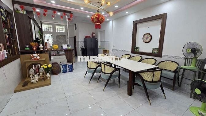 Bán nhà 1 trệt 2 lầu khu dân cư Tân Phong gần Trường THCS Tân Phong