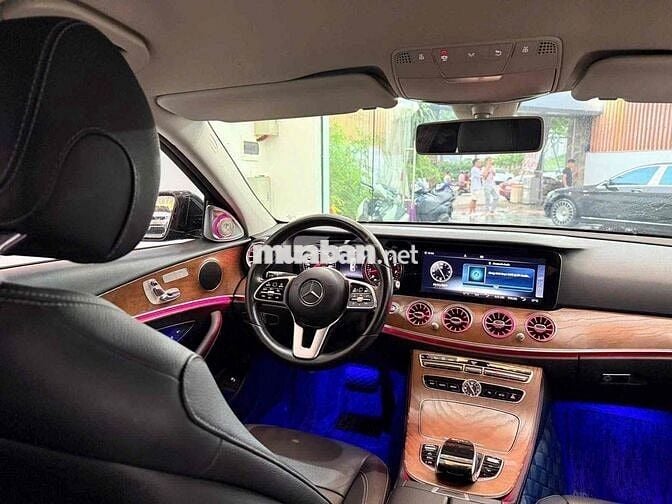 Mercedes Benz E Class 2019 E200 - 50000 km
