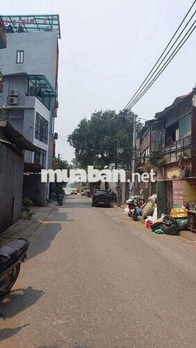NHÀ ĐẤT Ở TT TRÂU QUỲ,GL,HN.102 M2,CHÀO HƠN 10 TỶ.Ô TÔ 7C VÀO NHÀ...