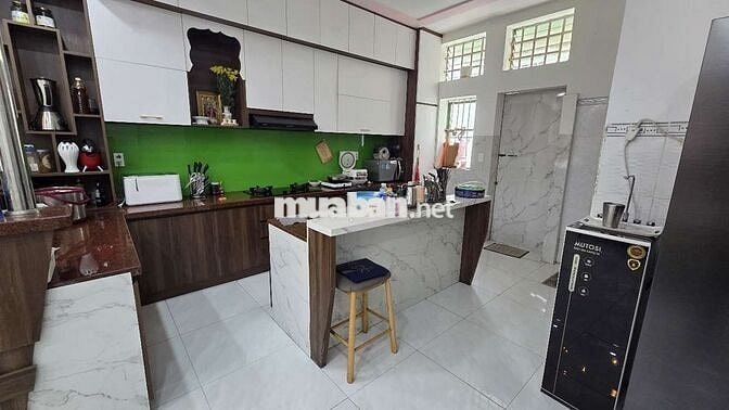 Bán nhà 1 trệt 2 lầu khu dân cư Tân Phong gần Trường THCS Tân Phong