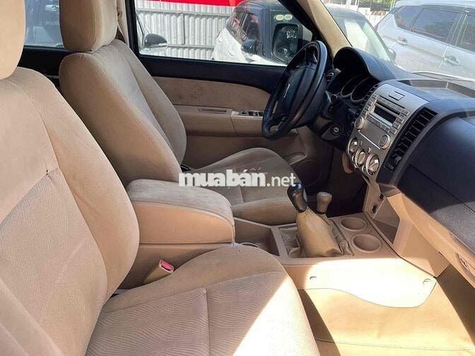 Ford Everest 2011 2.5L 4x4 MT - 123456 km