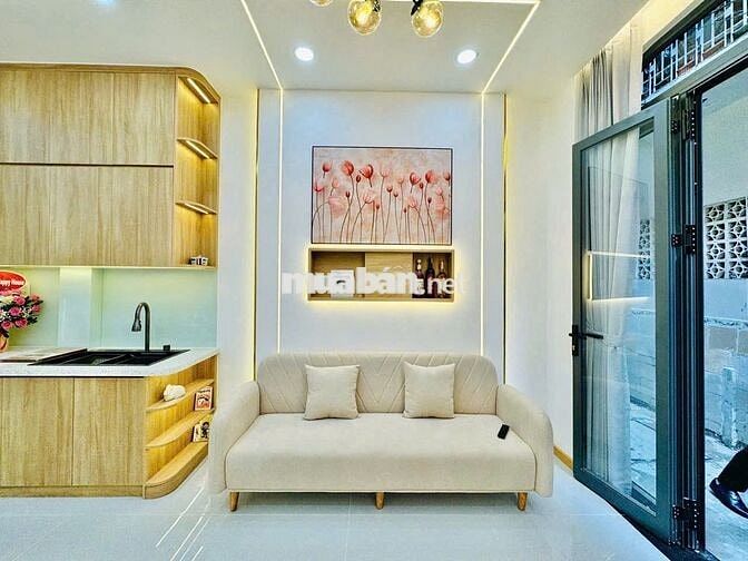 NHÀ MỚI ĐẸP 3 PN(CÓ PN TRỆT) NGAY NGUYỄN VĂN TRỖI PHÚ NHUẬN CHỈ 6 TY