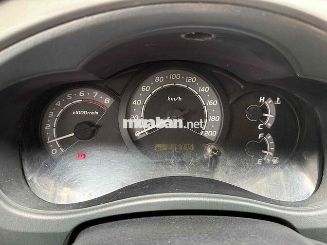 Toyota Innova 2008 J - 150000 km