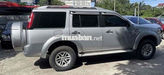 Ford Everest 2011 2.5L 4x4 MT - 123456 km