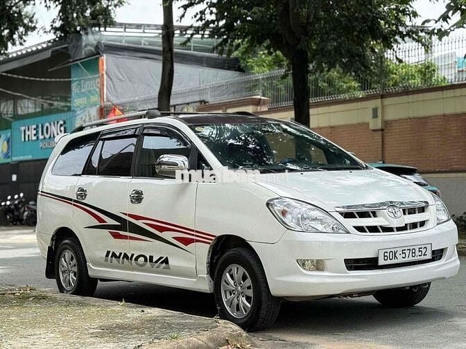 Toyota Innova 2008 J - 150000 km