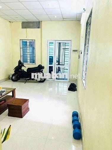 NHÀ ĐẤT Ở TT TRÂU QUỲ,GL,HN.102 M2,CHÀO HƠN 10 TỶ.Ô TÔ 7C VÀO NHÀ...