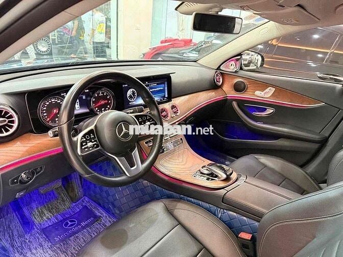 Mercedes Benz E Class 2019 E200 - 50000 km