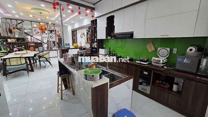 Bán nhà 1 trệt 2 lầu khu dân cư Tân Phong gần Trường THCS Tân Phong